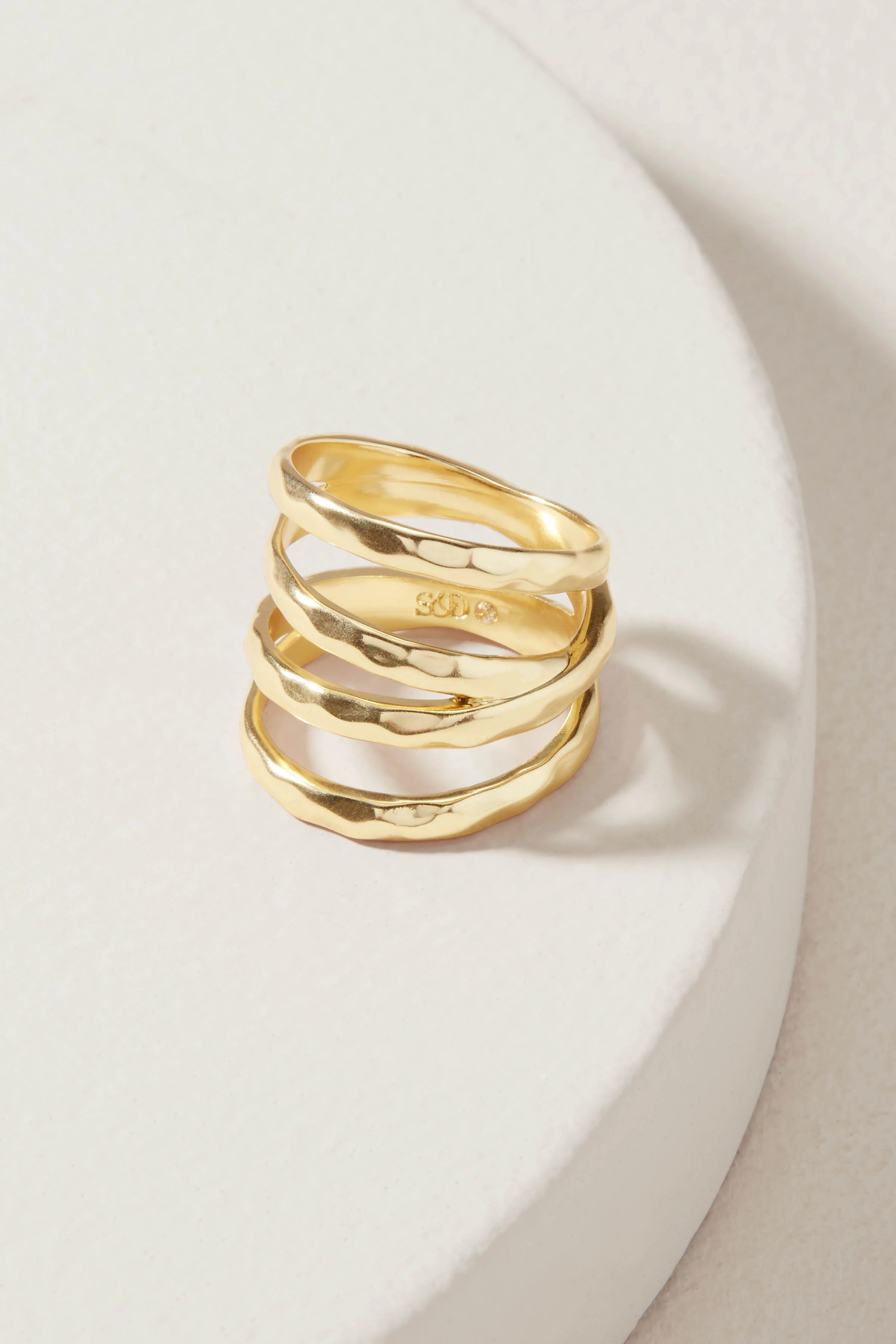 Essential Hammered Ring